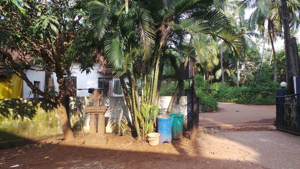 Alina Guest House Calangute Exterior photo